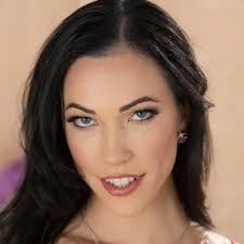 Grace Lacour's Instagram, Twitter & Facebook