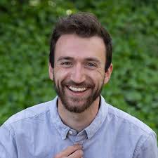 Daniel Reeves's Instagram, Twitter & Facebook