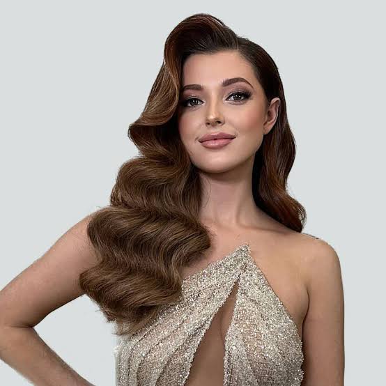 How to Get Hollywood Waves for Your Next Event