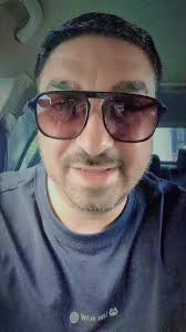 عامل ايه في حياتك