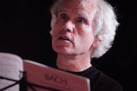 Tief traurig nehmen wir Abschied von Wilfried Jochens, der in einer  Vielzahl von Aufnahmen und Konzerten unserem Ensemble verbunden war und  dessen Mitwirkung immer eine Bereicherung und Beglückung war. Wir werden ihn