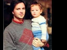 Tras su nacimiento, la relación entre sus padres se fue complicando y creció en medio de distintas versiones. Pase Lo Que Pase Camilo M Blanes O Wmv Camilo Camilo Sesto Camilo Blanes