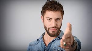 «Je ne veux pas faire le deuil de mon frère» : ce que dévoile le livre  consacré à Marwan Berreni, héros tragique de Plus belle la vie