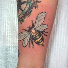 Tiny Bee By Chelsea At Silver Key Tattoo In Davenport Iowa Bee Tattoo Key Tattoo Bumble Bee Tattoo