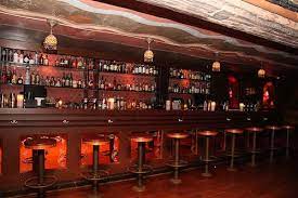 Del Monte Speakeasy At The Townhouse Historic Venice Bar Goes Legit With Crazy Classic Cocktails Speakeasy Decor Speakeasy Bar Inspiration
