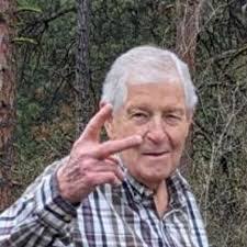 Dan Mcknight's Instagram, Twitter & Facebook