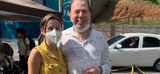e ritmo de festa aos 90 silvio santos e vacinado contra a covid 19 diario do litoral