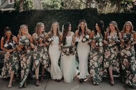 This Modern Rustic Wedding Proves There S No Place Like Home For Getting Married Junebug Weddings Printed Bridesmaid Dresses Wedding Bridesmaids Wedding Bridesmaid Dresses