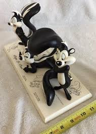 So today, i went to this other pepe le pew club but it was found out that the founder deactivated her account. Pepe Le Pew Model Sheet Maquettes 1877523134