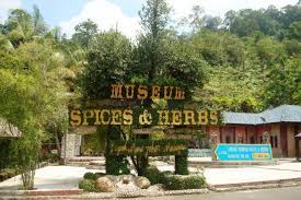 Masyarakat malaysia memiliki variasi makanan melayu, cina, india, nyonya dan kaum etnik lain tanpa mengira perbezaan bangsa serta budaya. Taman Herba Nasuha Nasuha Herbs Spice Farm Johor Lokasi Percutian