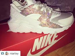 Behind The Scenes By Infamousrocks1 Painted Shoes Diy Huraches Nike Mens Nike Shoes