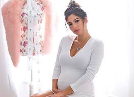 Weitere ideen zu promis, youtuber, schöne hintern. Paola Maria Ist Das Baby Schon Da Starzip