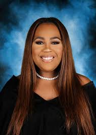 2023 Senior Bragbook