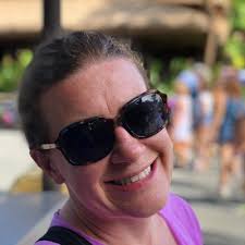 Renae Simpson's Instagram, Twitter & Facebook