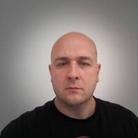 10+ profilů „Hefner“