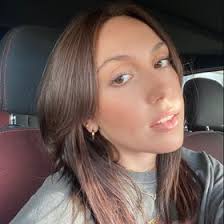 Shannon Tagle's Instagram, Twitter & Facebook