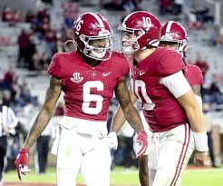 Wide receiver devonta smith #6 of the alabama crimson tide seen celebrating his team's win no. Bamainsider Heisman Watch Mac Jones Makes A Move While Devonta Smith Enters The Mix