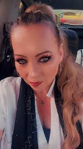 Sonya Lamb's Instagram, Twitter & Facebook