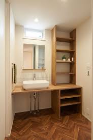 収納力を確保した造作洗面台 さり気ない手元のタイルがアクセント ルポハウス 設計事務所 工務店 設計士 注文住宅 デザイン住宅 自由設計 マイホーム お家 新築 家づくり 間取り 施工事例 滋賀 おしゃれな家 インテリア 洗面 造作 収納 タイル