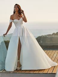 4.2 out of 5 stars 1,297. Glamorous Satin Ball Gown Wedding Dress Pronovias Dominique Prenses Gelinlikleri Balo Elbisesi Gelinlik