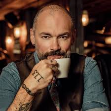 El cantautor Santiago Cruz extenderá hacia EE.UU. su gira «Después de la  tormenta»