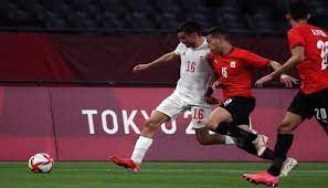 سجل منتخب الأرجنتين هدفا في شباك منتخب مصر الأولمبي مع بداية الشوط الثاني من المباراة المقامة على ملعب سابورو دومي ضمن منافسات الجولة. Zwm Ipsmrhlo1m