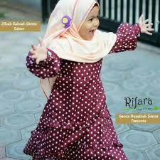 Apabila anda sedang mencari model gamis wolfis motif polkadot anda sudah berada di toko online yang tepat untuk menemukannya,model model gamis wolfis motif polkadot ini merupakan pilihan yang tepat jika anda sedang mencari gamisalya.com. Gamis Anak Motif Polkadot Bahan Katun Jepang Ori By Rifara Kids Gamis Anak Perempuan Cantik Murah Shopee Indonesia