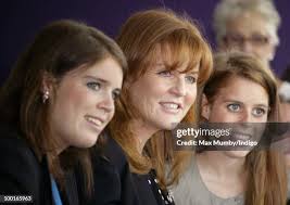 69 Hrh Princess Beatrice And Sarah Ferguson Foton och högupplösta bilder