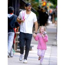 2 530 Likes 11 Comments Celebrity S Kids Celebrityskids On Instagram Ryan Reynolds With 4 Yr Ryan Reynolds Kids Ryan Reynolds Style Celebrity Kids