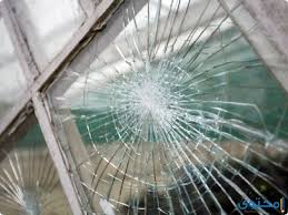 هل هناك علاقة بين الجن وتكسير الزجاج موقع محتوى