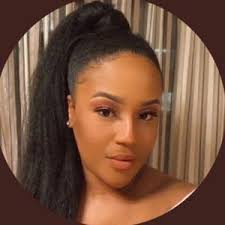 Danielle (@real.danieb)