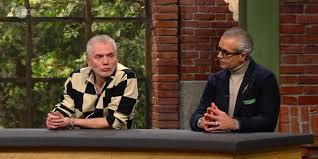 Skeptisch: Als die "Bares für Rares"-Händler den Schätzpreis ...