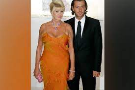 Rossano rubicondi (roma, 14 marzo 1972) è un personaggio televisivo, attore ed ex modello italiano, noto per essere stato il quarto marito della miliardaria americana ivana trump. Ivana Trump Breaks Up With Ex Husband Rossano Rubicondi Again