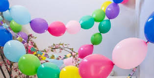 Como Hacer Una Cadena De Globos En 2020 Decoraciones De Globos Para Fiesta Globos Globos Para Fiestas