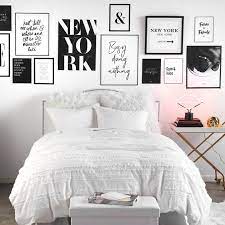 Dress the bed with duvets or quilts and sheets that not only look great but feel great. Bedroom Decor Apartment Bedroom Ideas Dormify