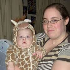 Amanda Kaczmar's Instagram, Twitter & Facebook