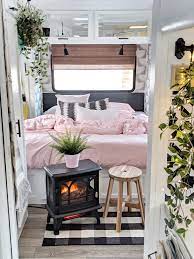 It's adorably patriotic and sure to turn heads. This 1994 Rv Camper Got An Insanely Chic Makeover For Just 5 000