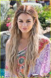 Vanessa Hudgens Blonde Mermaid Google Search Boho Fashion Hippie Vanessa Hudgens Coachella Coachella Fashion