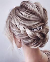 Most Beautiful Updo Wedding Hairstyles To Inspire You Wedding Updo Weddinghairstyle Weddingbraided Summer Wedding Hairstyles Bride Updo Bridal Hair Veil