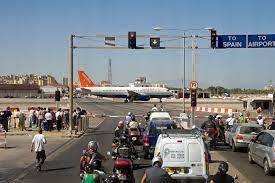The lateral flow/diffusion rapid test provides you with a result in less than one hour. Unikum Airport Gibraltar Foto Bild Europe Gibraltar Spain Gibraltar Bilder Auf Fotocommunity