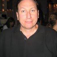 Correo electrónico y teléfono de James Mori