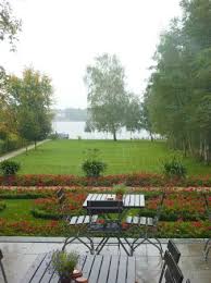 Either specular or illumination map problem, it's not difficult to fix and it will improve them a lot. Blick Von Der Terasse Auf Den Wannsee Leider Bei Regen Bild Von Max Liebermann Haus Berlin Tripadvisor
