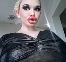 Homeless woman gets makeover