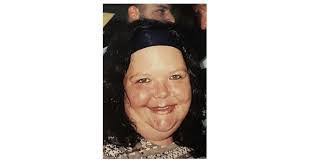 Carolyn Duclos's Instagram, Twitter & Facebook