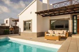 The resort hosts a good selection of restaurants and bars which can be found situated on the seafront and the old harbour. A Hotel Com Playa Blanca Beach Mate Villa Playa Blanca Spain Price Reviews Booking Contact