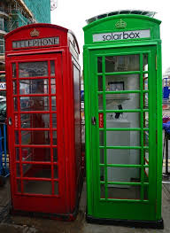 Telefonní budka telefon červená anglie londýn budka komunikace volání starý retro. Klasicke Telefonni Budky V Londyne Umozni Nabijeni Mobilnich Telefonu Batteryshop Cz