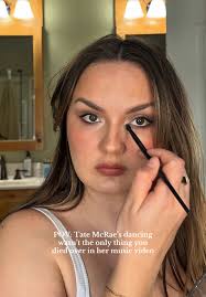 Achieve the Perfect Tan for Tate McRae's Music Video