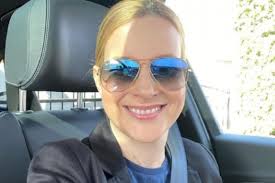 Itt tesz pontot a kapcsolat végére várkonyi andrea. Varkonyi Andrea Szezam