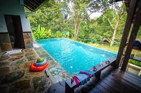 Swimming pool, internet, air conditioning, tv, satellite or cable, children welcome, parking, no smoking bedrooms: 7 Resort In Selangor With Swimming Pool Vacation Droves Cari Homestay