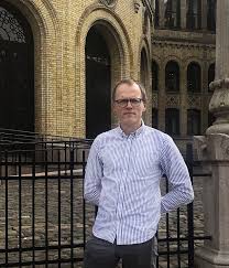 En «frivillige organisasjonen» er en organisasjon som ikke er opprettet av det offentlige og som det er frivillig å være medlem av. Frivillighet Norge Uforstaelig At Moms Pa Dugnad Ikke Fjernes Dfly